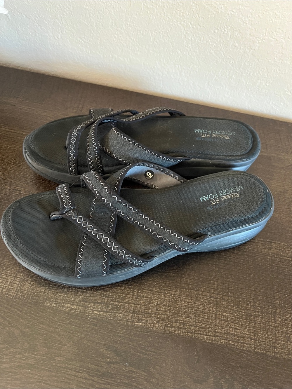 Skechers Black Women's Crisscross Slide Sandals - Picture 3 of 8